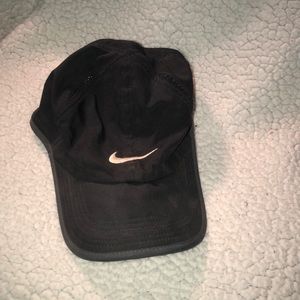 Black nike hat
